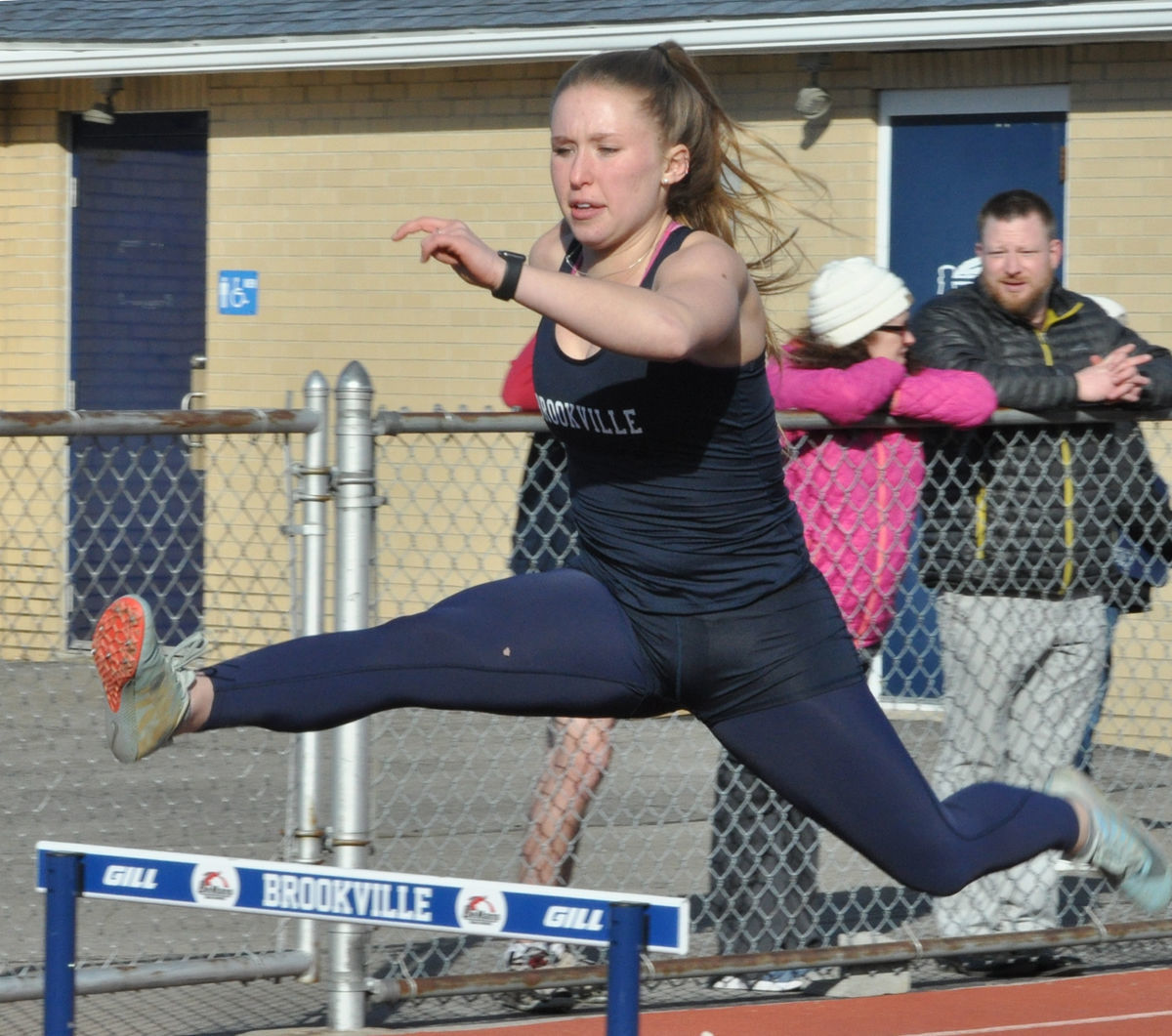 Dani MacBeth 300 hurdles